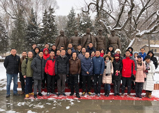 1515765242128708.jpg 枣园合影(微文).jpg