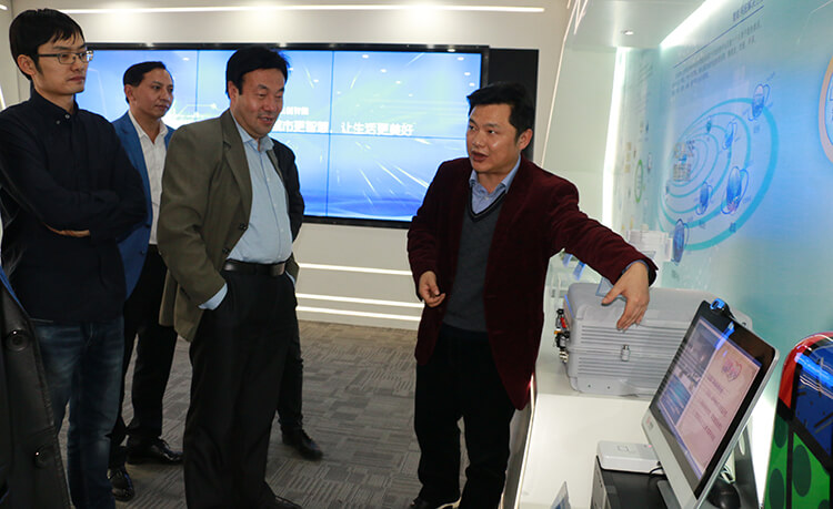 1516705886135201.jpg 先容展厅产品.jpg